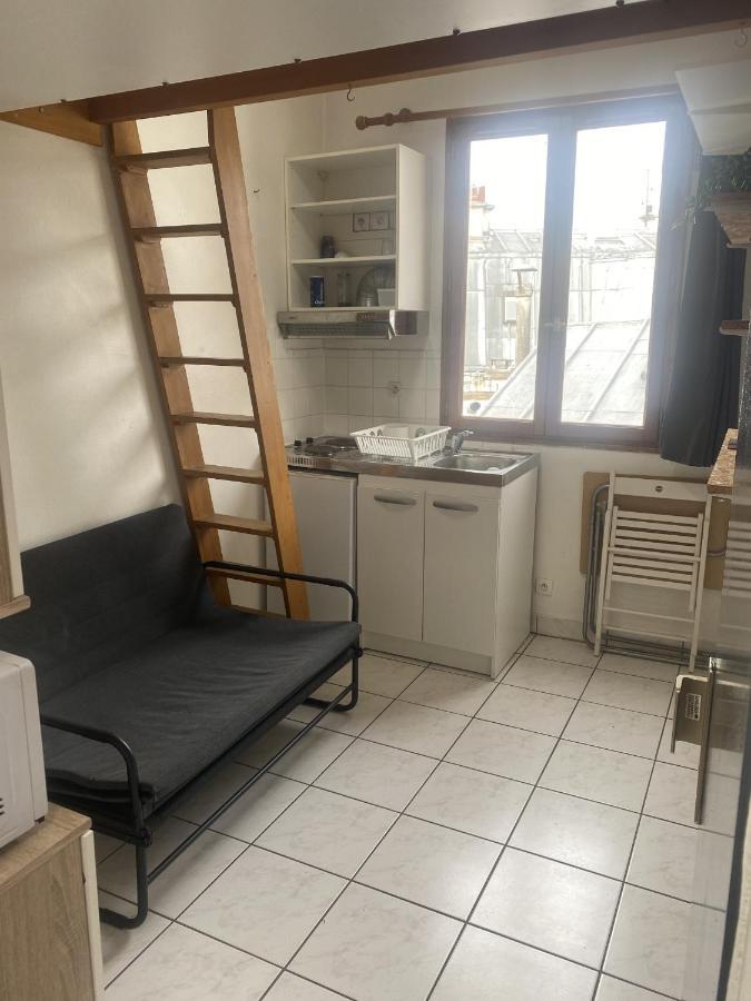 Sacre Coup De Coeur - Studio Apartment Paris Bagian luar foto